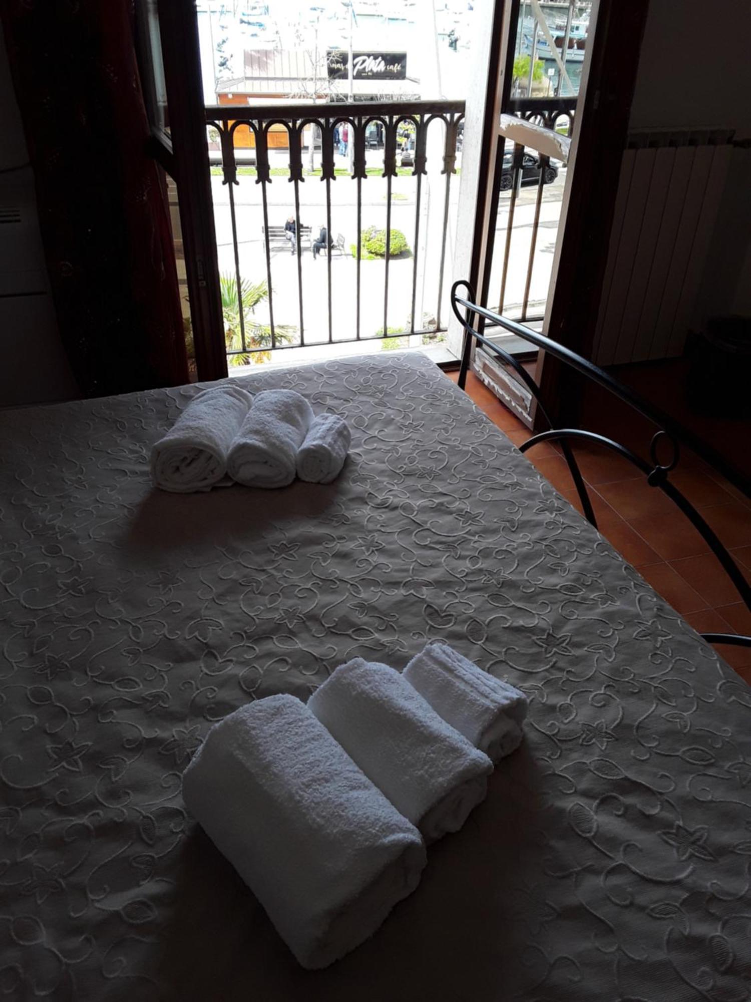 L'Aragosta Guesthouse Alghero Bagian luar foto