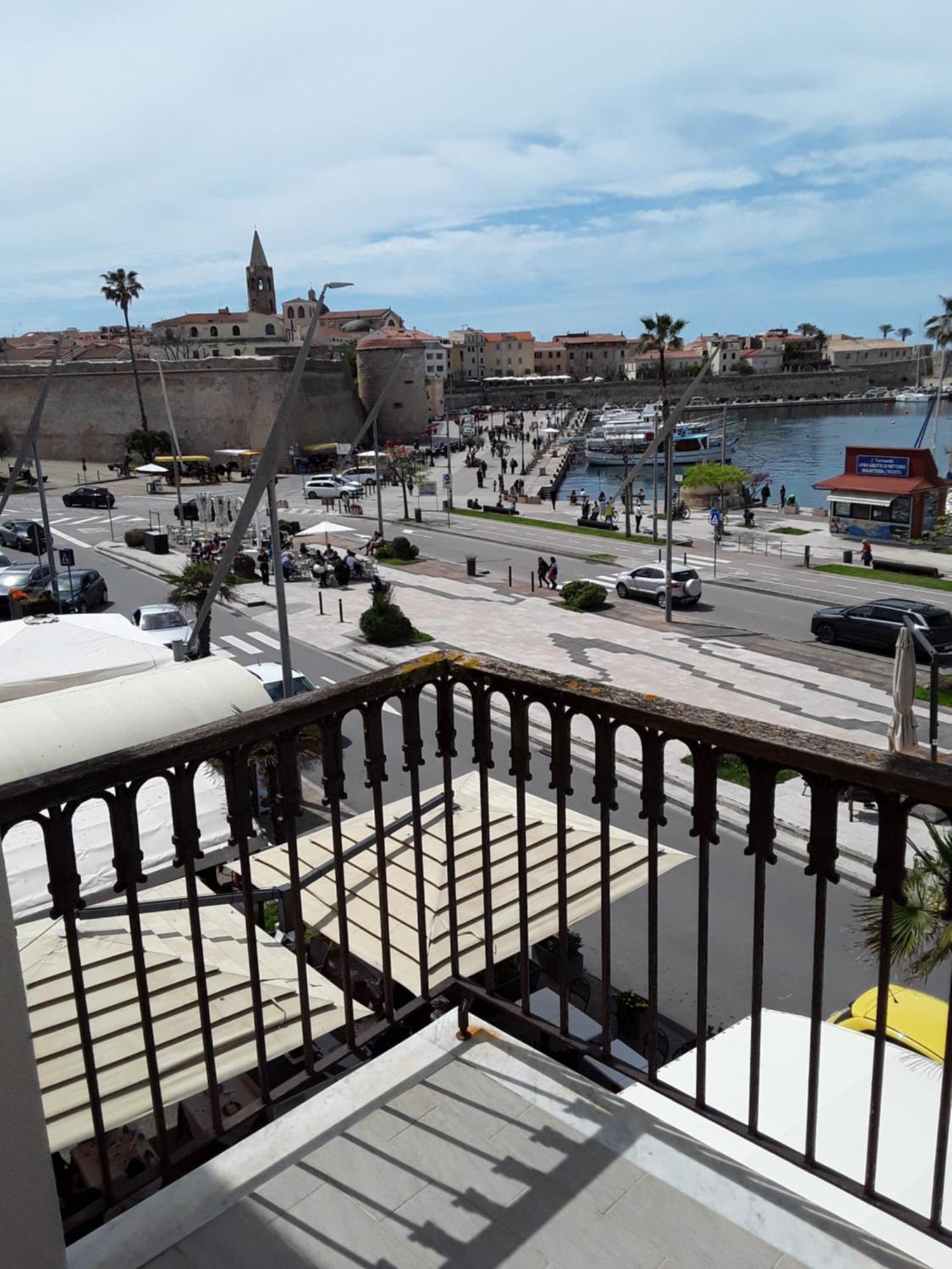 L'Aragosta Guesthouse Alghero Bagian luar foto